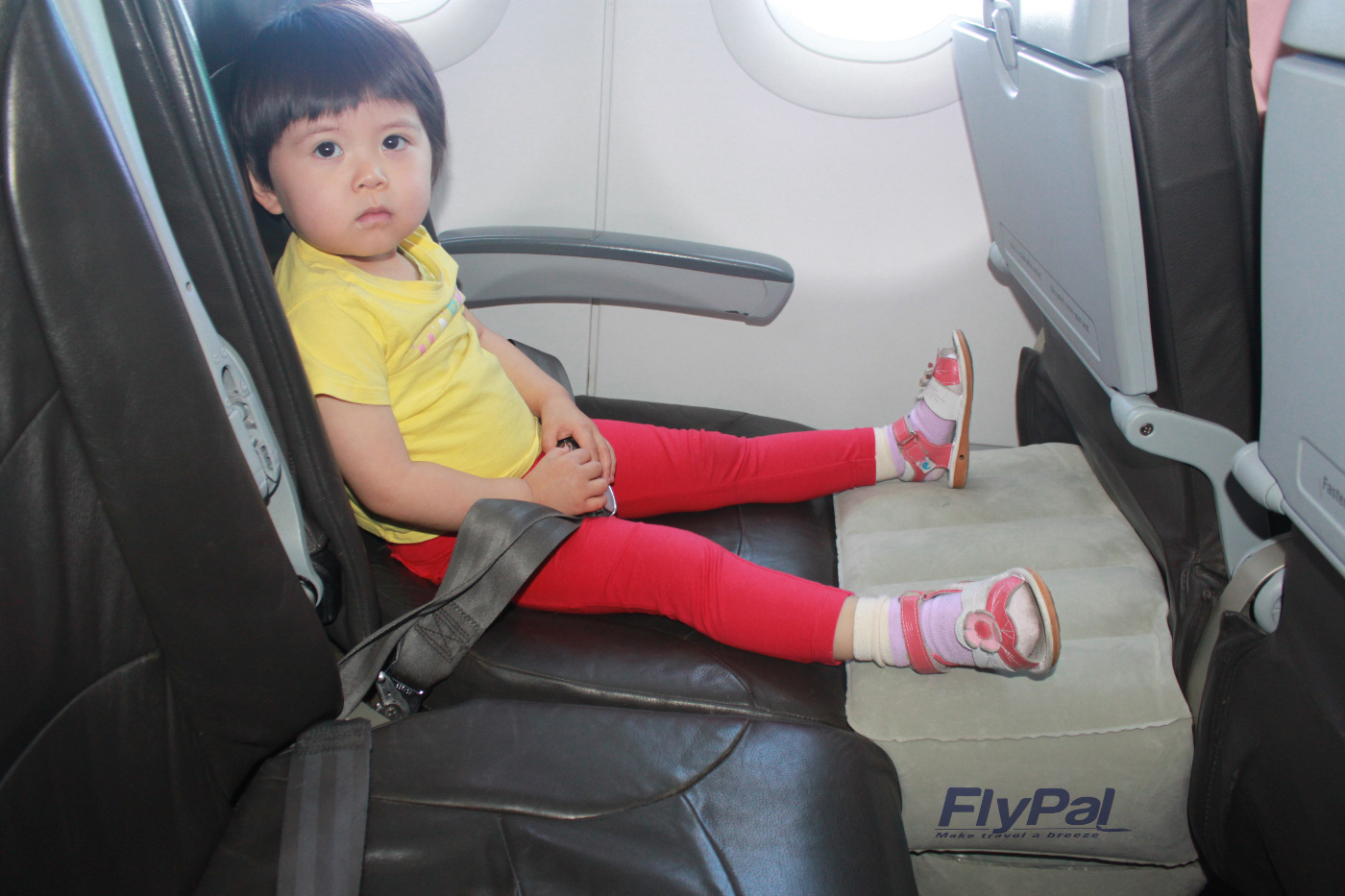 Inflatable Foot Rest Pillow for Travel - Few features that makes